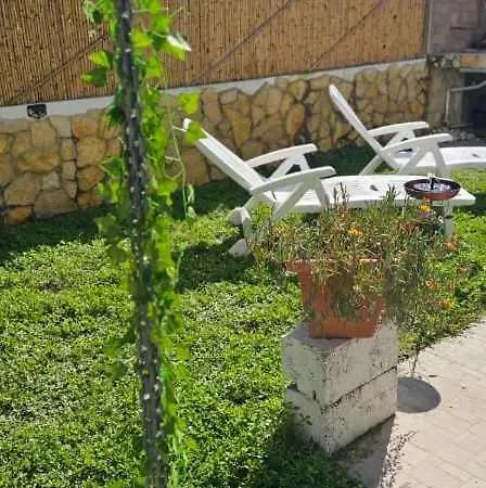 Апартаменты Dimora Melaleuca - Relax Con Giardino Privato